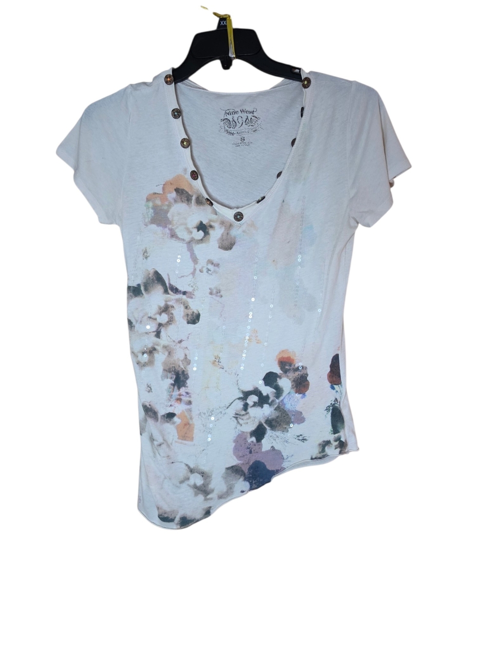 Nine West White Floral Scoop Neck Tee with Sequin Accents